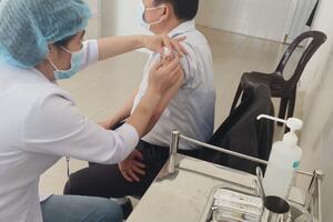 CDC LÂM ĐỒNG BẮT ĐẦU TRIỂN KHAI TIÊM VẮC XIN PHÒNG COVID-19 ĐỢT 2