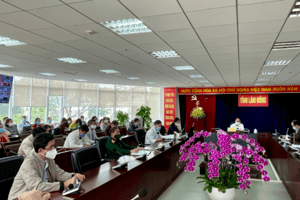 HỘI NGHỊ TẬP HUẤN TRỰC TUYẾN HƯỚNG DẪN TIÊMCHỦNG CÁC LOẠI VẮC XIN PHÒNG COVID-19