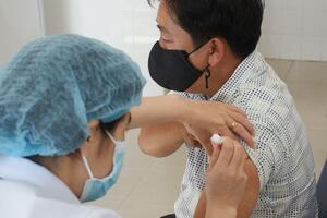 Lâm Đồng tiếp tục Phân bổ và tổ chức tiêm vắc xin phòng bệnh COVID-19 đợt 39
