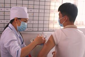 Lâm Đồng tiếp tục đẩy nhanh tiến độ tiêm chủng vắc xin phòng COVID-19