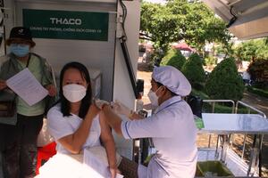 Triển khai tiêm vắc xin phòng bệnh COVID-19  Tại điểm tiêm Trung tâm Kiểm soát bệnh tật tỉnh Lâm Đồng