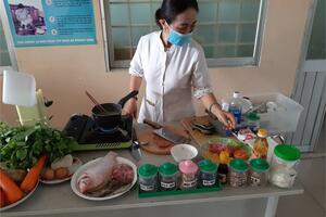 Huyện Lâm Hà tổ chức nói chuyện chuyên đề về dinh dưỡng  cho bà mẹ có con dưới 5 tuổi năm 2023