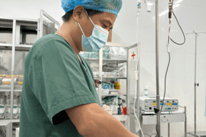 Trung tâm y tế huyện Lâm Hà cấp cứu thành công trường hợp bệnh nhân sốc mất máu nặng do thai ngoài tử cung vỡ