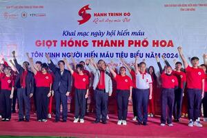 KHAI MẠC CHƯƠNG TRÌNH HÀNH TRÌNH ĐỎ - NGÀY HỘI HIẾN MÁU TÌNH NGUYỆN “GIỌT HỒNG THÀNH PHỐ HOA” NĂM 2024