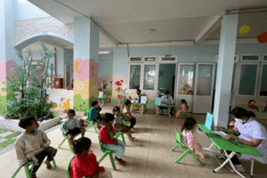 TRUNG TÂM Y TẾ ĐAM RÔNG TĂNG CƯỜNG TIÊM VẮC XIN SỞI CHO TRẺ