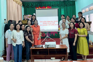 TẬP HUẤN CHĂM SÓC TRƯỚC, TRONG VÀ SAU SINH CHO CÁN BỘ Y TẾ