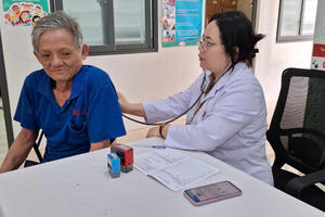 Bác sĩ Thị Ninh – Hết lòng vì sức khỏe nhân dân