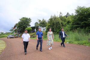 Lãnh đạo Trung tâm Kiểm soát bệnh tật kiểm tra công tác y tế tại hai cửa khẩu biên giới