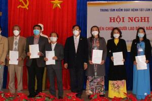 BS.CKII Nguyễn Quốc Minh – Giám đốc CDC Lâm Đồng giao chỉ tiêu năm 2022 cho lãnh đạo các khoa phòng
