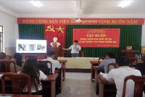 Trung tâm y tế Đam Rông tổ chức tập huấn phòng chống tai nạn thương tích, phòng chống đuối nước trẻ em