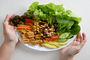 Chế độ dinh dưỡng hỗ trợ phòng bệnh không lây nhiễm cho người nhiễm HIV   