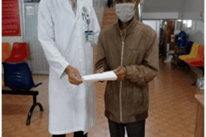 Trung tâm Y tế Di Linh – Trao tặng quà cho bệnh nhân mắc bệnh lao có hoàn cảnh khó khăn