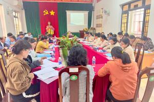 Trung tâm Y tế khu vực Đắk Glong tổ chức tập huấn cung cấp kiến thức và kỹ năng truyền thông cho y tế thôn bản, cộng tác viên dinh dưỡng