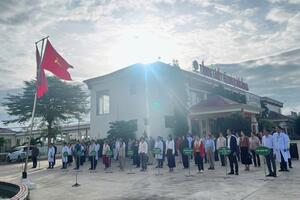 Trung tâm Y tế khu vực Đắk Glong tổ chức lễ chào cờ tháng 01 năm 2026