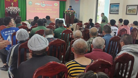 Tặng quà và giao lưu chào mừng 95 năm Ngày thành lập Đoàn thanh niên cộng sản Hồ Chí Minh